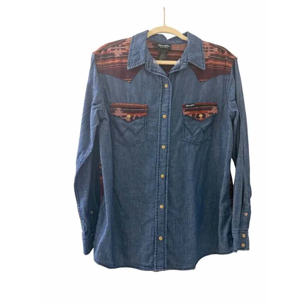 Wrangler Women's Small Retro Aztec Blanket Pattern Denim Boyfriend Snap Shirt